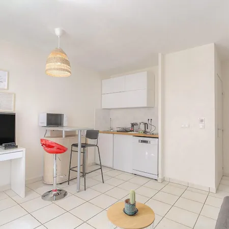 Le Calme Et Cosy Avec Parking Gratuit Appartement Lyon Buitenkant foto