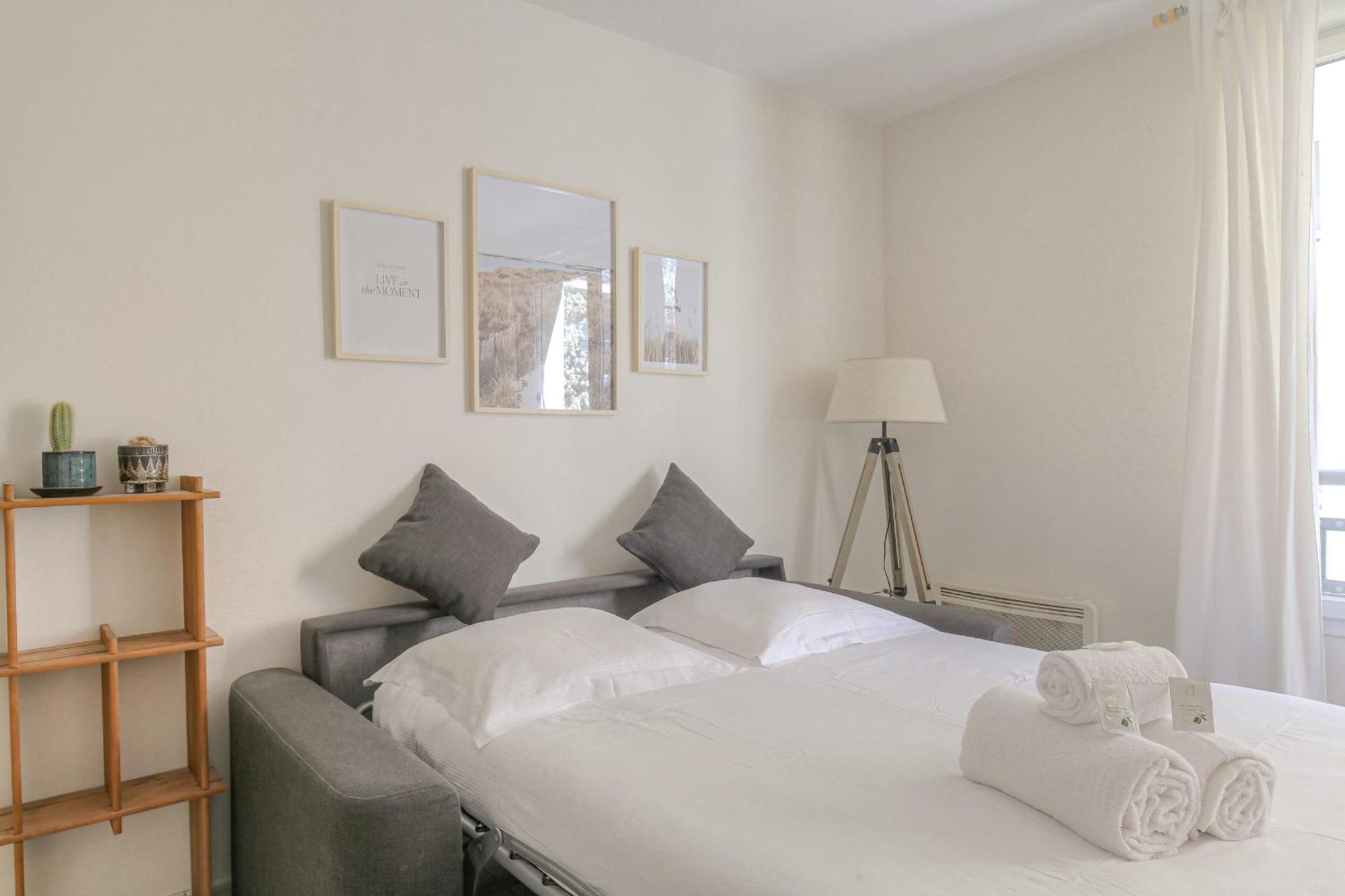 Le Calme Et Cosy Avec Parking Gratuit Apartamento